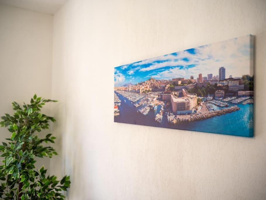 Appartement Tout Equipe A 5 Min De La Gare St Charles Marsella Exterior foto